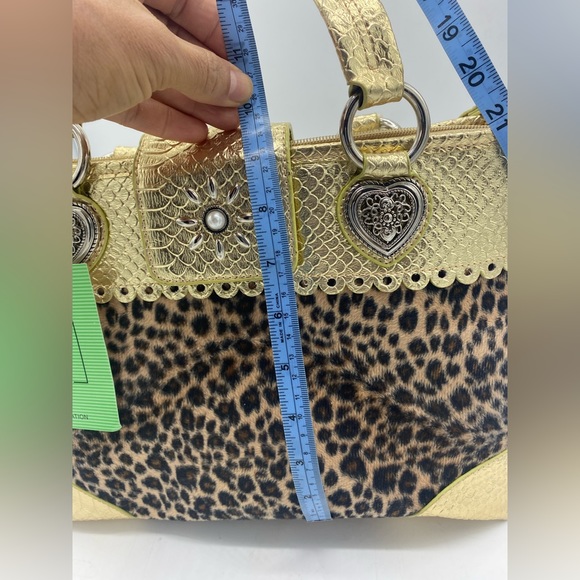 Beautiful fuzzy animal print bag, brand new - Picture 3 of 6
